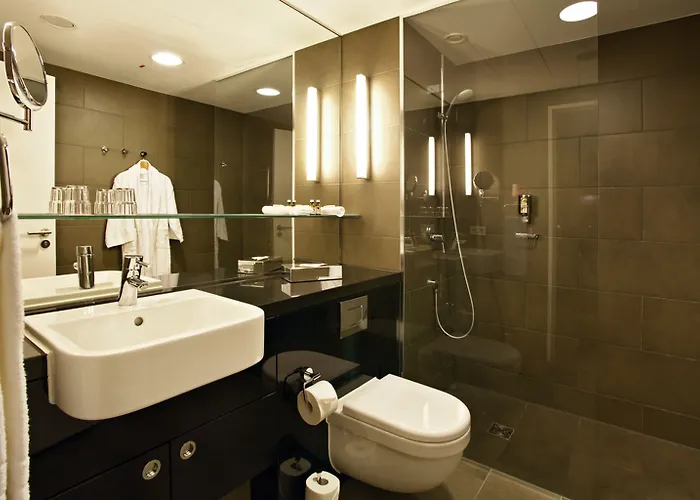 Lägenhetshotell Adina Mitte 4*