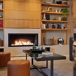 Adina Mitte Aparthotel