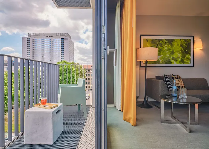 Adina Mitte Lägenhetshotell 4*