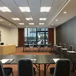 아디나 아파트먼트 미테 4*