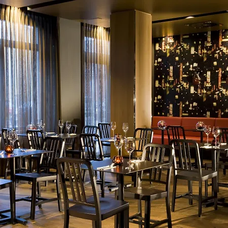 Apartahotel Adina Mitte