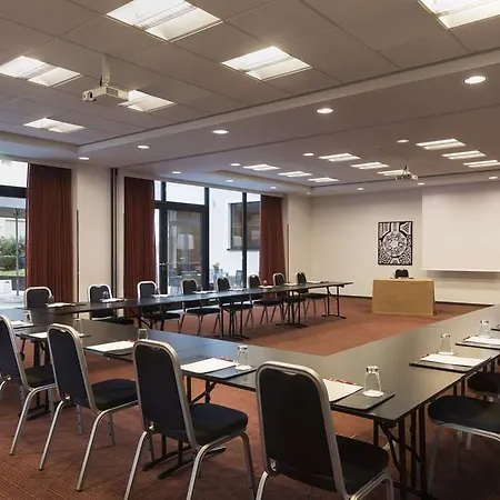 Hotel apartamentowy Adina Mitte 4*