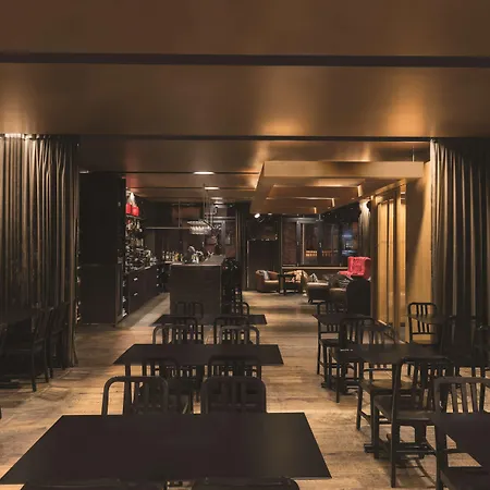 Apartmanhotel Adina Mitte 4*