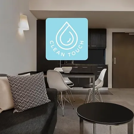 Apartmanhotel Adina Mitte 4*